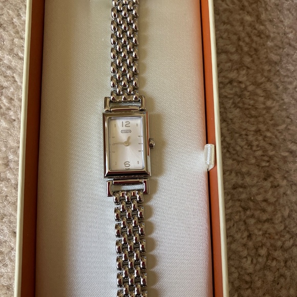 NWT Ladies’ Coach Wristwatch - Picture 2 of 11